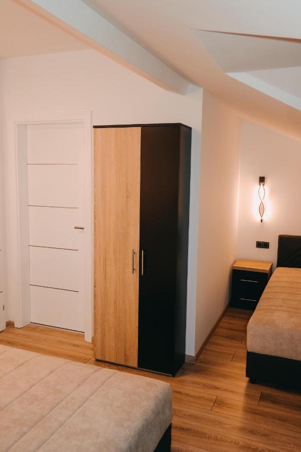 Bed and Breakfast Prenociste & Restoran - Kasic Brodarevo Esterno foto